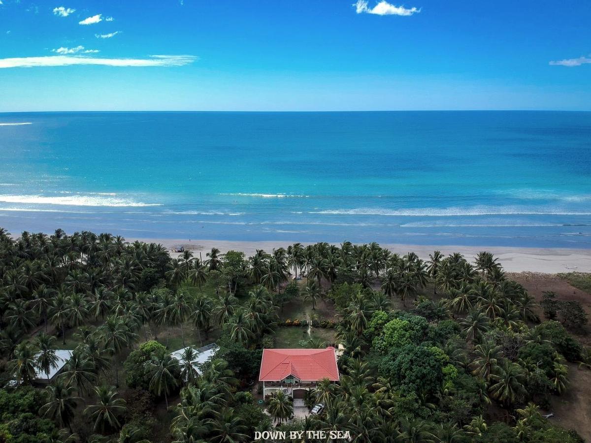 Down By The Sea, The Beachfront Apartment Puerto Coyote Ngoại thất bức ảnh